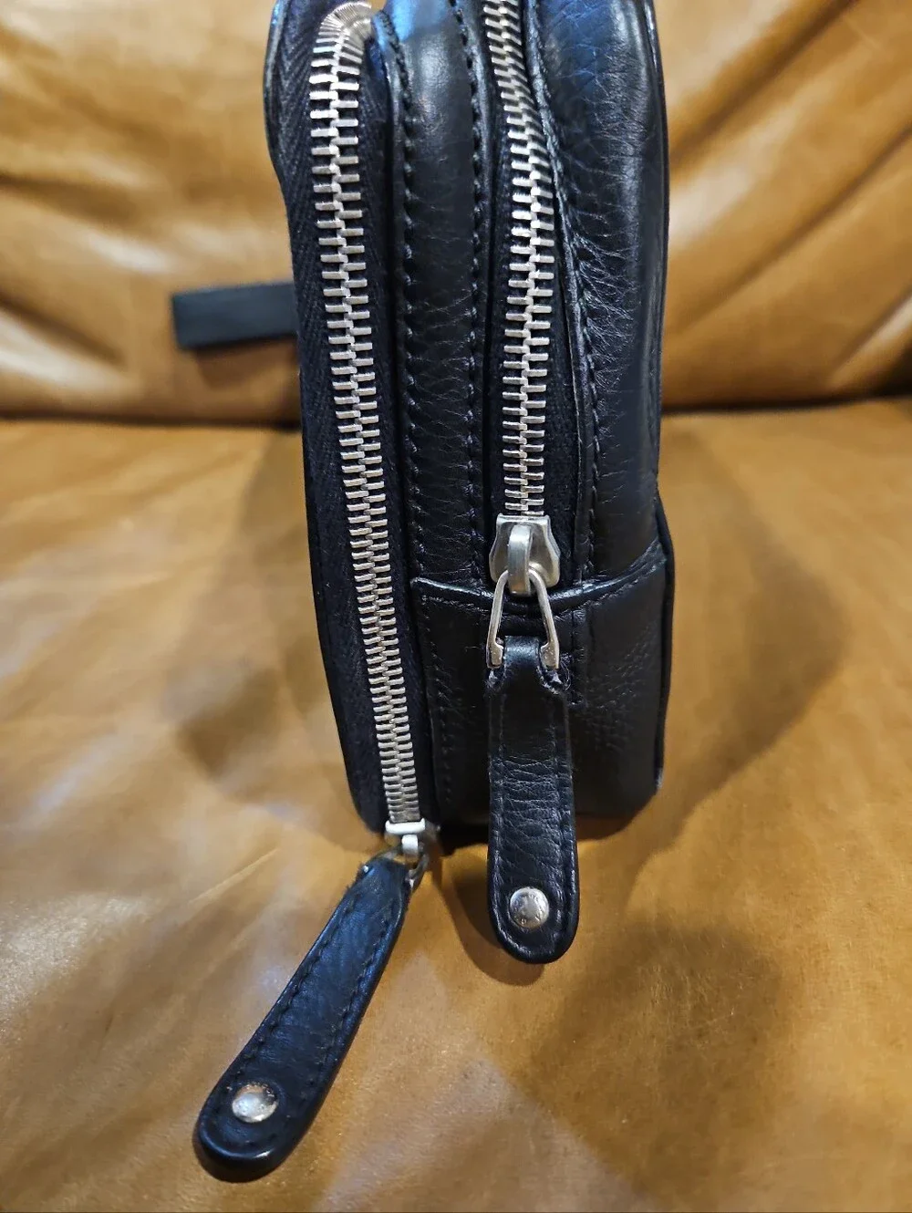 GUCCI Clutch Bag Black Pebbled Leather Silver Hardware Unisex